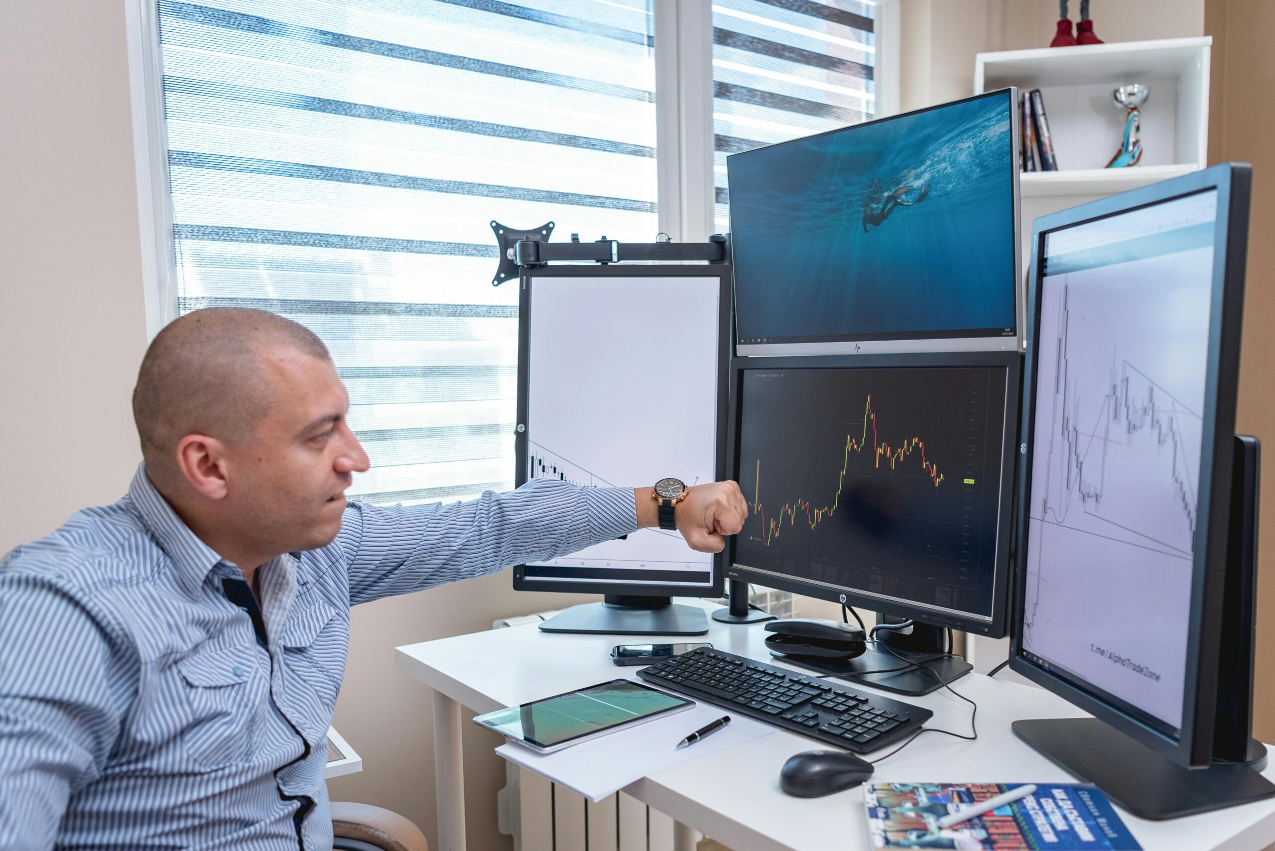 Execution Traders pexels alphatradezone 5831346